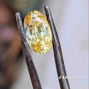 natural yellow sapphire 1.21 ct