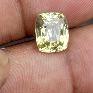 natural zircon 4.78 ct