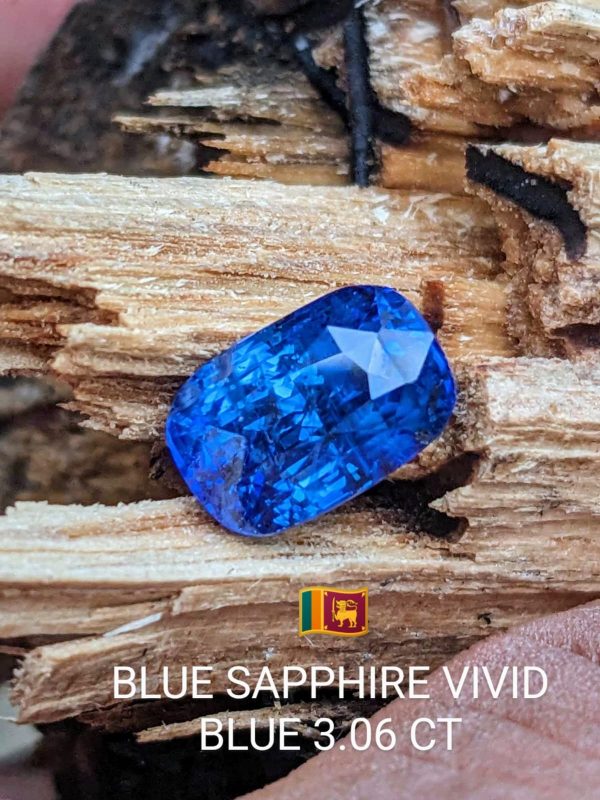 vivid blue sapphire 3.06 ct